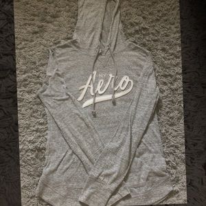 A girls Aeropostale gray pullover 🌚.